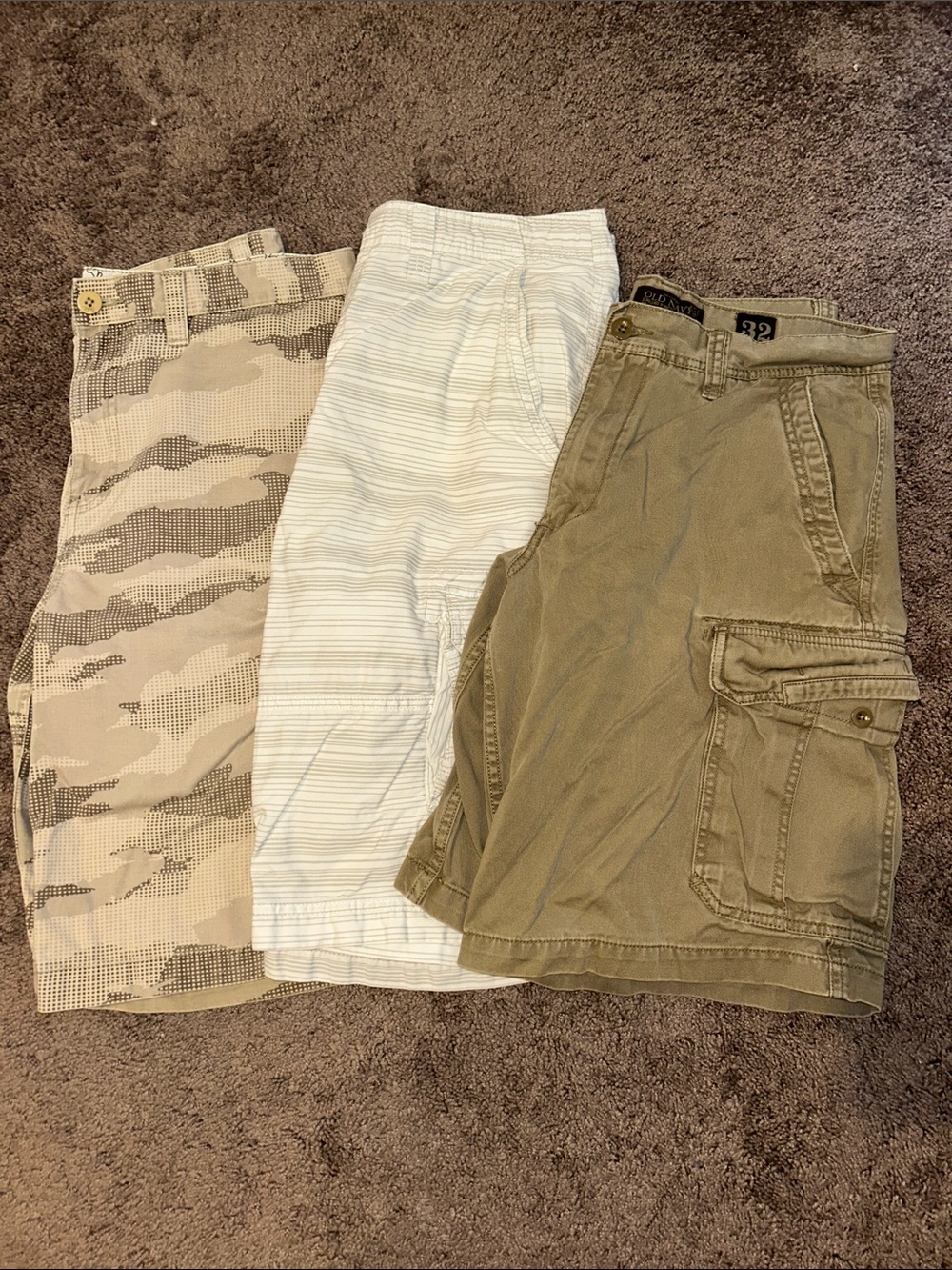 Mens size 32 cargo shorts bundle!!